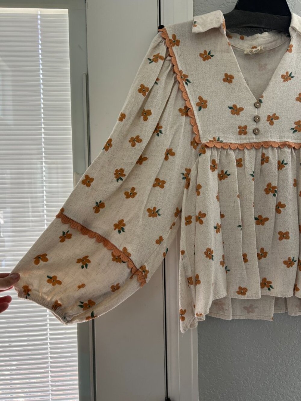 BIB Floral Prairie Babydoll Blouse Peter Pan Collar Puff Sleeve M - Picture 3 of 5